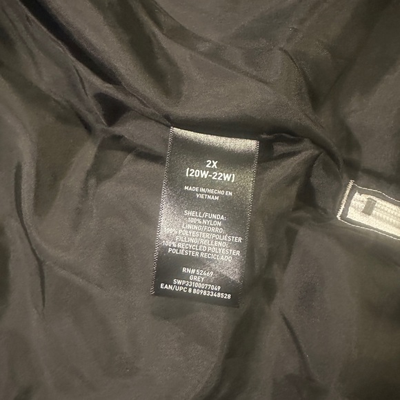 Cozy SWISS TECH Women's PLUS 2X (20W-22W) Long PUFFER Vest - Picture 4 of 5